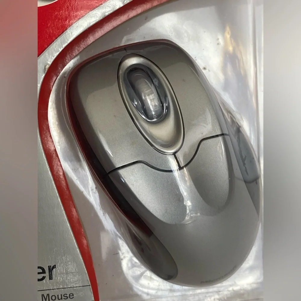Microsoft Wireless IntelliMouse Explorer Tilt Wheel New